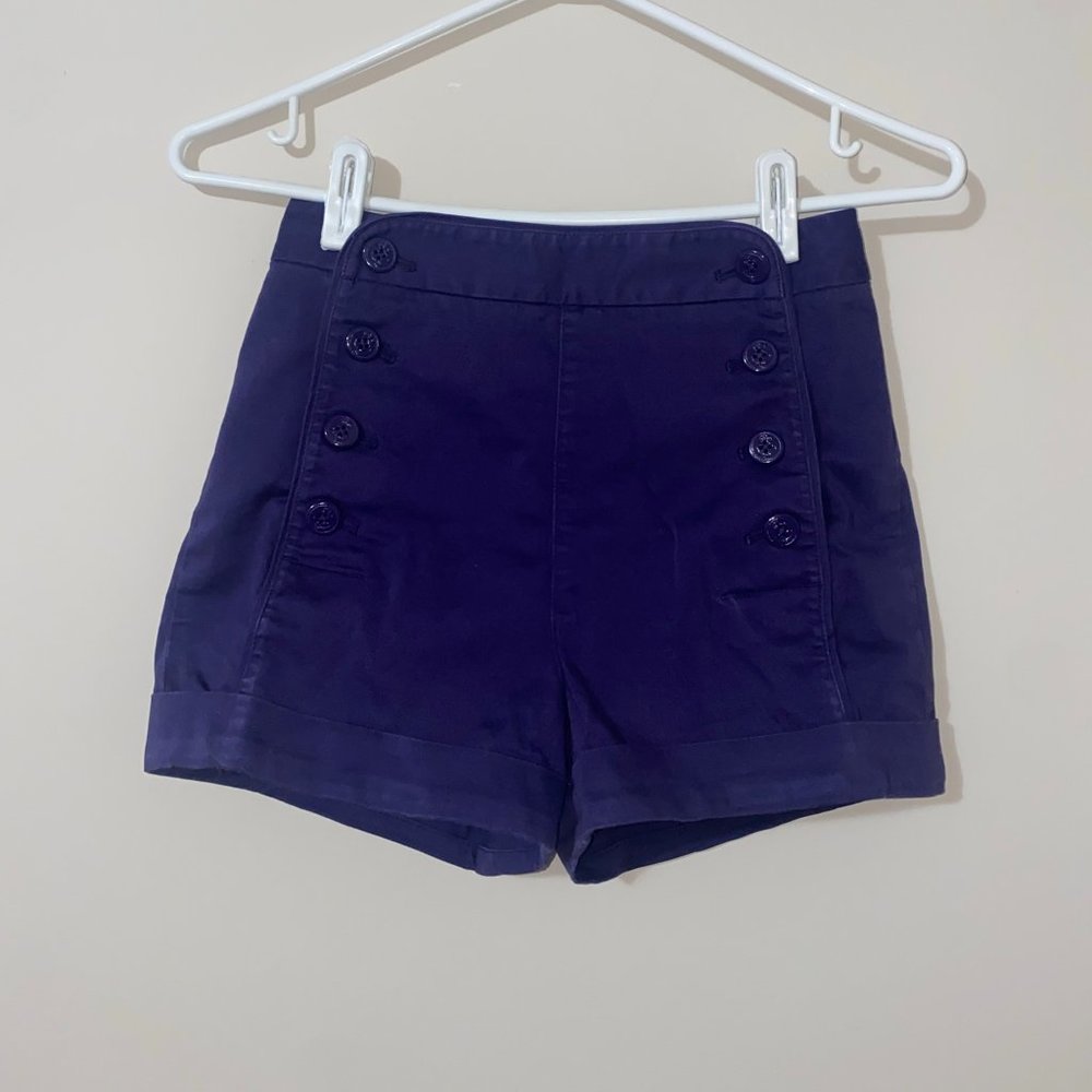 High waisted short shorts.